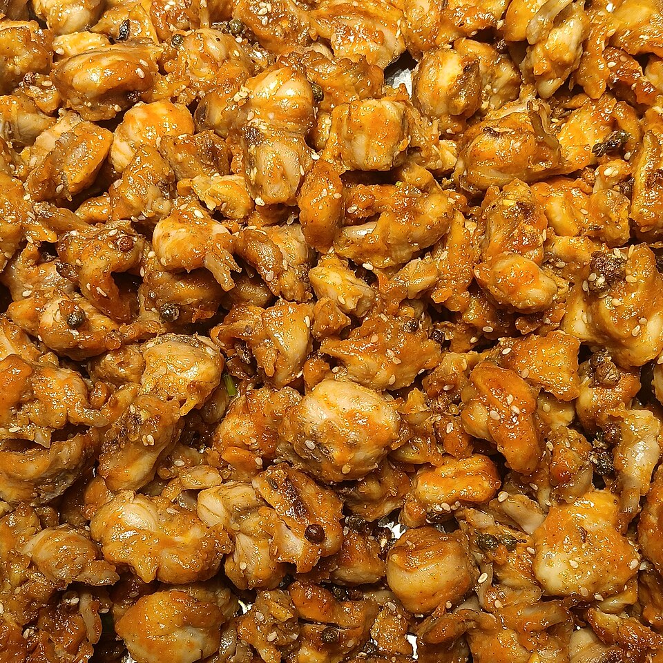 打包好的熟食菜品，适合作为临沂炒鸡真空带走的示意
